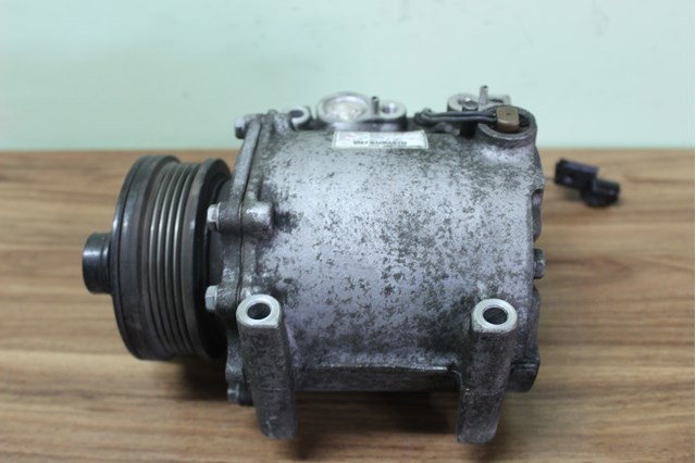 Компресор системи кондиціювання MN185570 MITSUBISHI