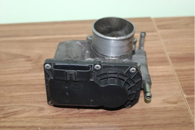 Заслінка повітряна RF7J136B0D MAZDA
