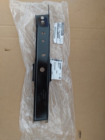 Рамка радіатора права 622145NA0A NISSAN