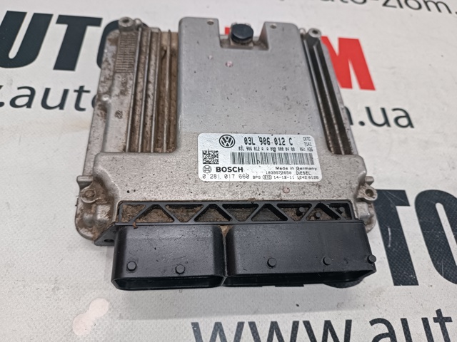 Модуль управління двигуном 03L906012C VAG