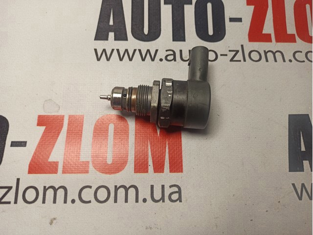Регулятор тиску палива 057130764B VAG