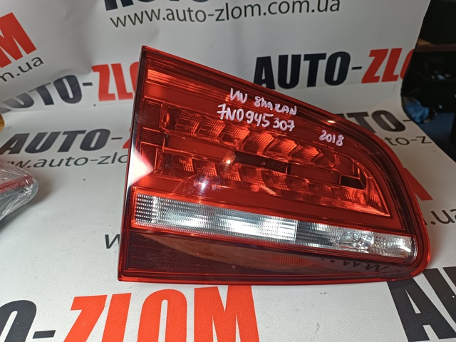 Стоп задній 7N0945307 VAG
