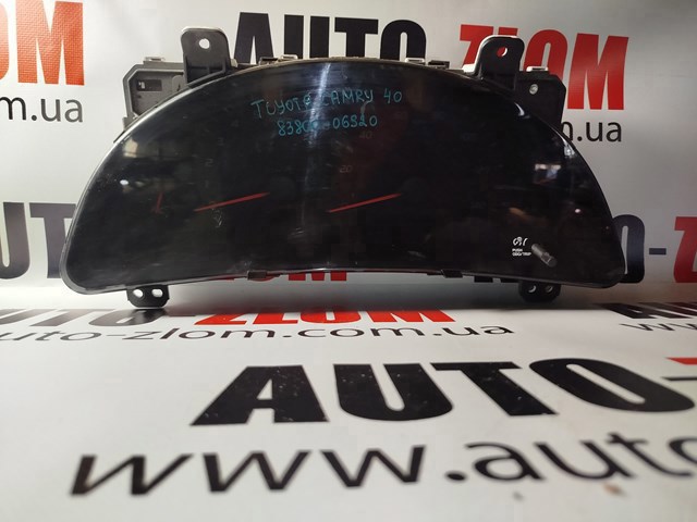щиток приладу 8380006S20 TOYOTA