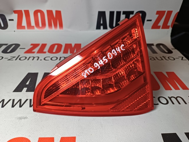 Ліхтар задній внутрішній правий 8T0945094C VAG