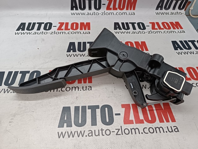 Педаль газу (акселератора) A1693000104 MERCEDES