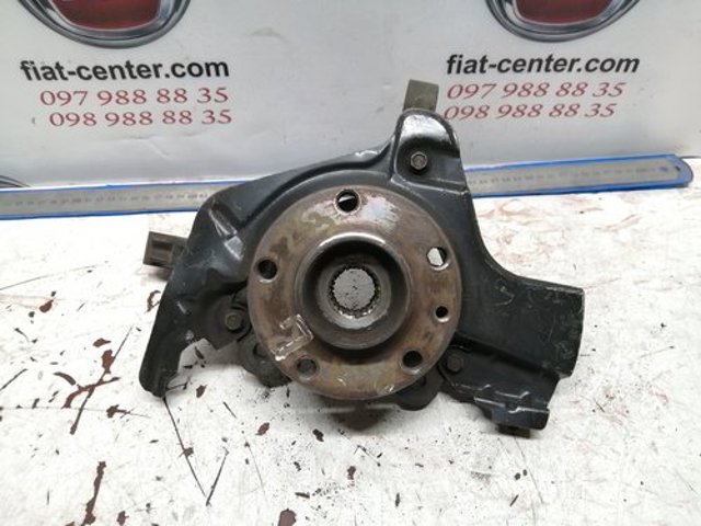Цапфа поворотна ліва 51940120 FIAT