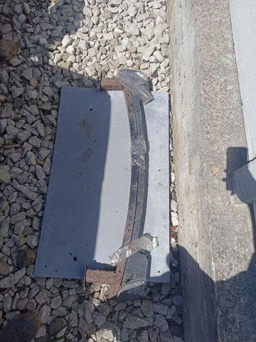 Буфер бампера переднього 620304EA0D NISSAN
