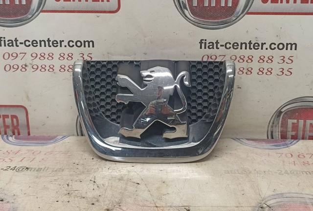 Емблема переднього бампера 9649670480 PEUGEOT