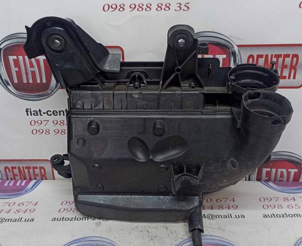 Коробка фільтра 9673061080 PEUGEOT