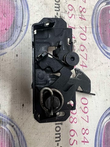 Замок кришки капота A4478800060 MERCEDES