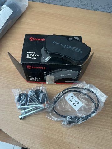 Задні колодки P24084 BREMBO