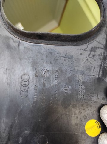 Водостік лобового скла, жабо 4G8819447 VAG