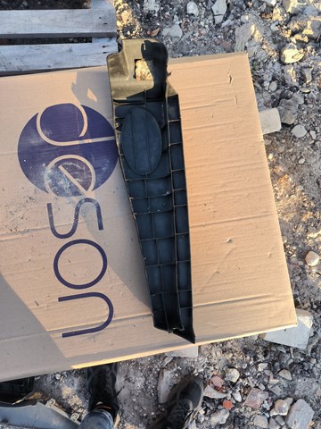 Панель полиці багажного відсіку права 1H6867762 VAG