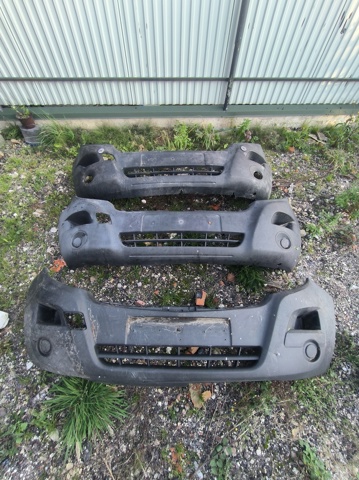 Бампер на авто Renault Master 3