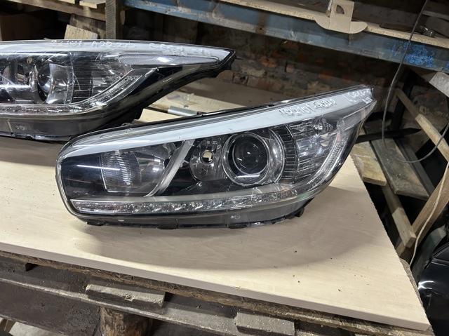 Фара основна ліва 92101A2220 HYUNDAI