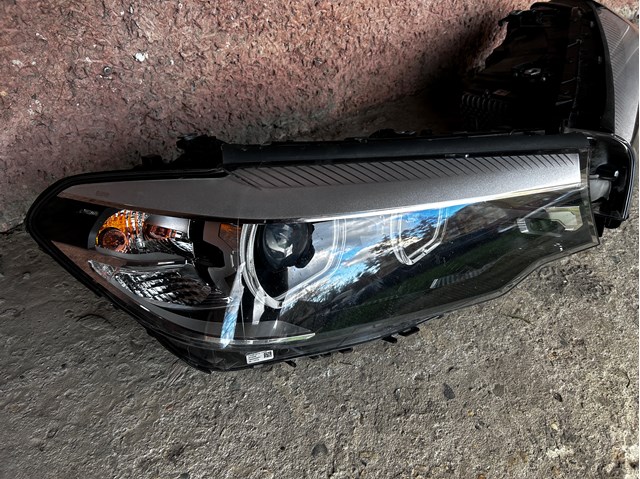 Фара передня права 63117214960 BMW