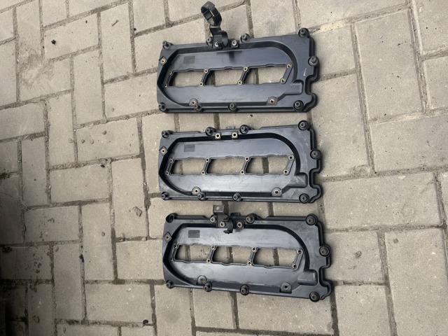 Кришка клапанна, права 059103470AC VAG