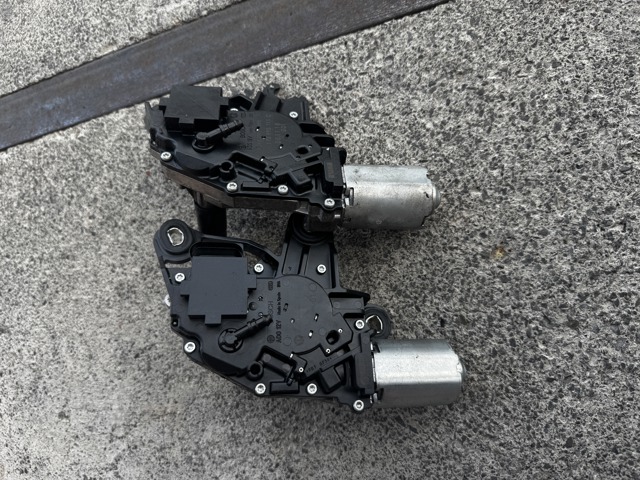 Моторчик заднього двірника 1T0955711D VAG