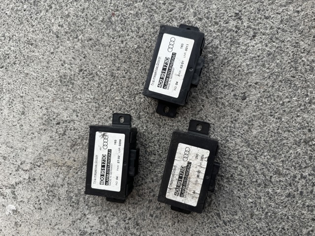 Блок управління сигналізатора руху 4D0951173D VAG