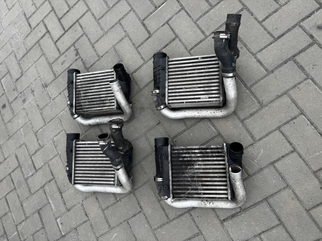 Радіатор інтеркулера 4F0145806E VAG