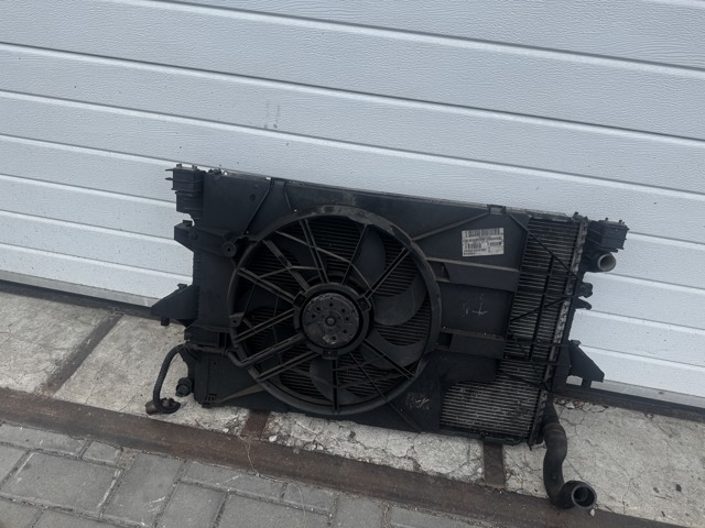 Радіатор водяний 7H0121253J VAG