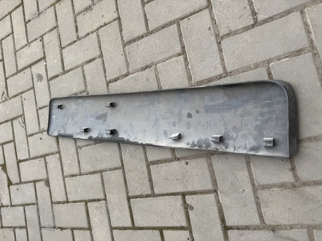 Накладка передньої лівої двері 8200036088 RENAULT