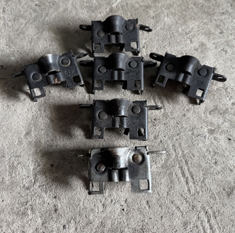 Замок кришки капота A2108800960 MERCEDES