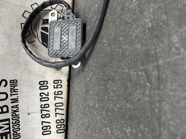 Датчик оксидів азоту NOX, передній A0009059812 MERCEDES