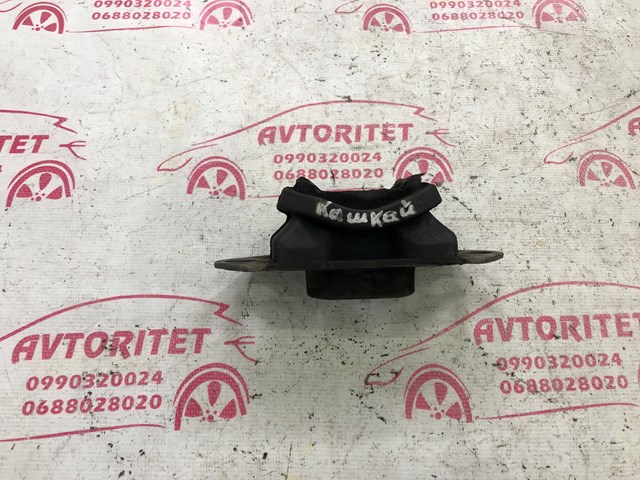 Подушка (опора) двигуна, ліва задня 11220JD000 NISSAN