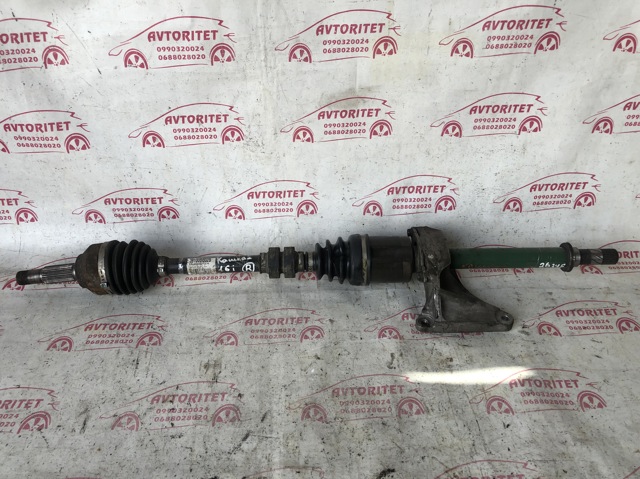 Привід правий 39100BB02B NISSAN