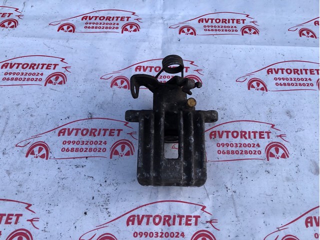 Супорт гальмівний задній правий 8E0615424B VAG