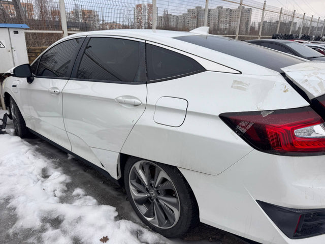 Крило заднє 04646TRTA00ZZ HONDA