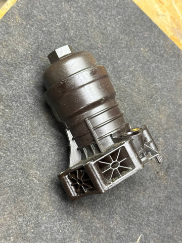 Корпус масляного фільтра 06M115401F VAG