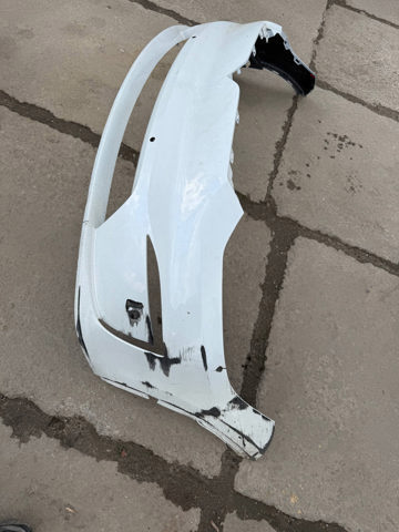 Буфер (бампер) передній 109187900B TESLA