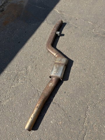 Глушник 18307933842 BMW