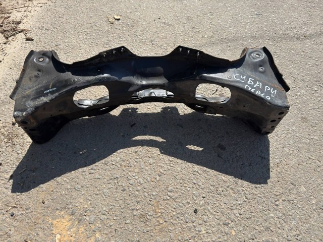 Підрамник передньої підвіски 20101FL00B SUBARU