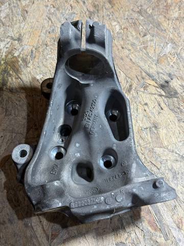 Цапфа поворотного кулака 31216792287 BMW