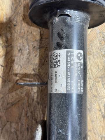 Стійка передня права 31316866614 BMW