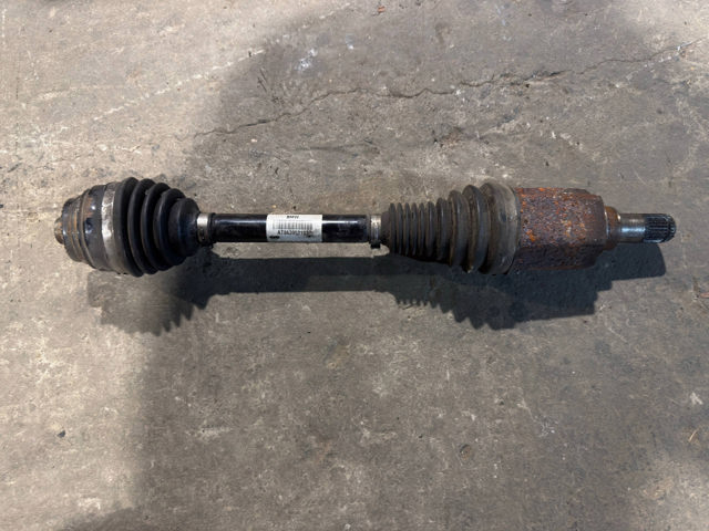 Привід лівий 31608657289 BMW