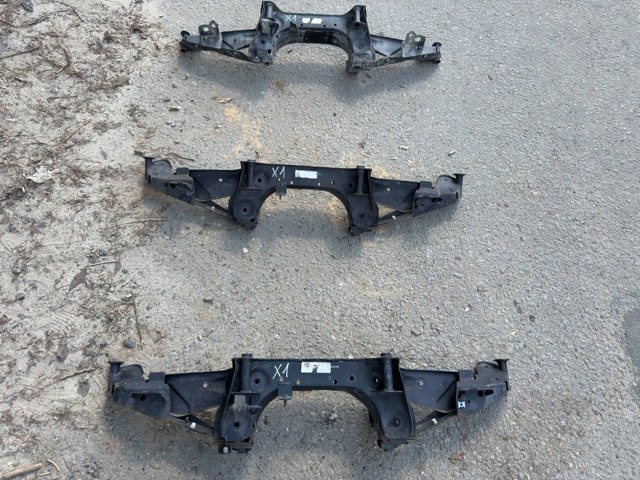Балка задньої підвіски, підрамник 33306851560 BMW