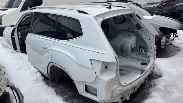 Крило заднє ліве 3CN809843 VAG