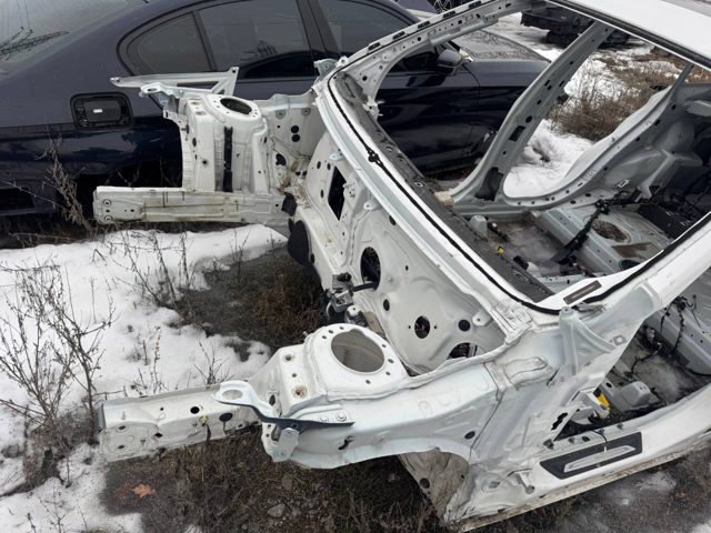 Чверть передня ліва 41007427781 BMW