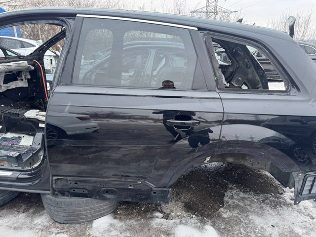 Двері задні, ліві 4M0833051E VAG