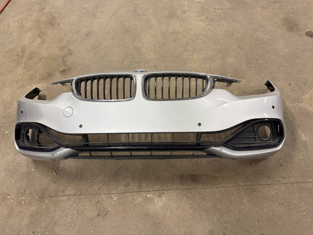 Бампер передній в зборі 51117363276 BMW