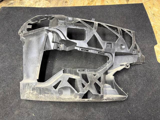 Кронштейн бампера переднього, правий 51117422248 BMW