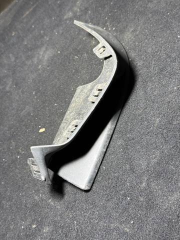 Накладка бампера переднього, ліва 51118070393 BMW