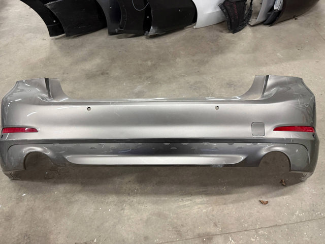 Бампер задній 51127475601 BMW