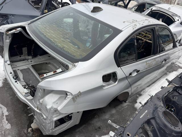 Скло заднє 51317258074 BMW