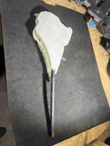 Бачок для омивайки 61669478352 BMW