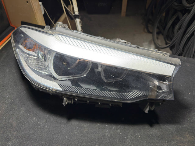 Фара правая 63117214960 BMW
